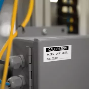 DYMO Authentic LabelWriter tartós címkék | 57mm x 32mm | fehér poli | 800 öntapadós címke | nagy teljesítményű | LabelWriter címkenyomtatókhoz