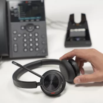 HP Poly Voyager 4320-M +USB-A - USB-C kábel +BT700 dongle, vezeték nélküli, iroda/kontaktközpont, 20 - 20000 Hz, 162 g, headset, fekete