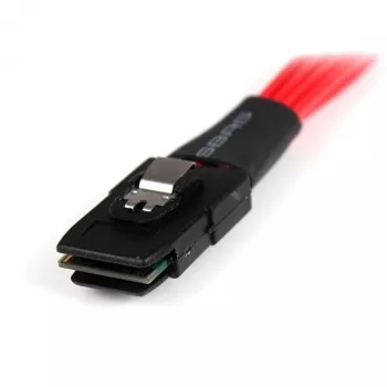 StarTech.com 50 cm Serial Attached SCSI SAS kábel - SFF-8087 - 4x reteszelő SATA