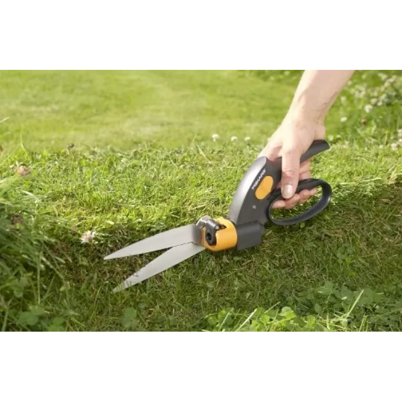 Fiskars Servo-System fűvágó olló GS42 Small