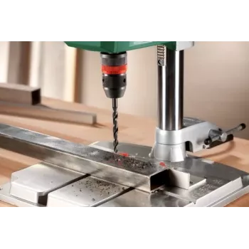 Bosch PBD 40 asztali fúrógép kulcs nélküli tokmánybefogással 710 W