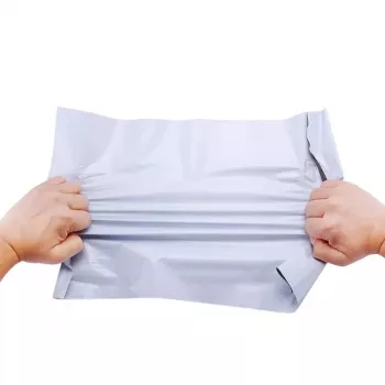 BSTECH PollyMailers 3XL 50 darab - fehér poliészter csomagolótasak 24x24 inch öntapadós
