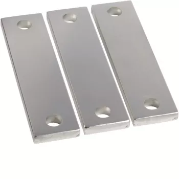 Hager UM40V2 ónozott réz transzformátor fül 40x10x160 mm