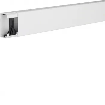 Hager LF3006009016 kábelcsatorna 30x60mm közlekedési fehér (RAL 9016) 2m
