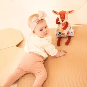 Lilliputiens tevékenységjáték tükörrel kukucs-játék Stella the Fawn 6m+