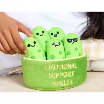 Just Play Emotional Support Pickles plüssjáték