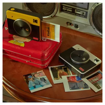 KODAK C300RW 10MP digitális fényképezőgép 4PASS hőszublimációs fotónyomtatóval, fehér