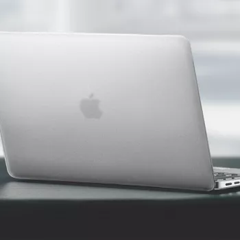 Uniq MacBook Air 13 átlátszó védőtok (Combat sorozat)
