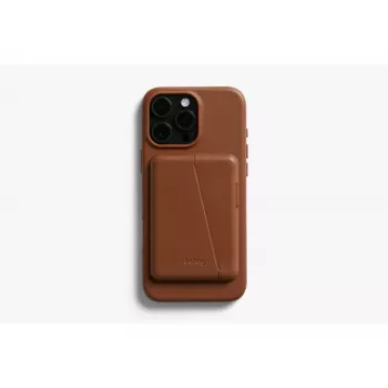 Bellroy bőrtok mágneses pénztárcával iPhone 16 Pro Max-hoz, barna