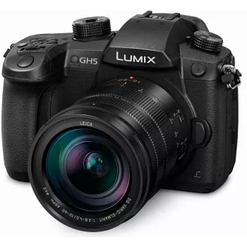 Panasonic Lumix DC-GH5LEG-K rendszerfényképezőgép Leica DG Vario-Elmarit 12-60mm f/2.8-4 ASPH. POWER O.I.S. objektívvel, 20.3MP Micro Four Thirds, 4K 60p videó, 5 tengelyes Dual I.S. 2, Wi-Fi/Bluetooth, fröccsenés- és fagyálló, fekete