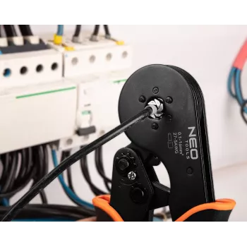 Automatikus racsnis crimpzó érvéghüvelyekhez, 0,25–16 mm² (AWG 23–5), négyszögletes crimp, 210 mm, ergonomikus kétkomponensű markolat, fekete/narancs