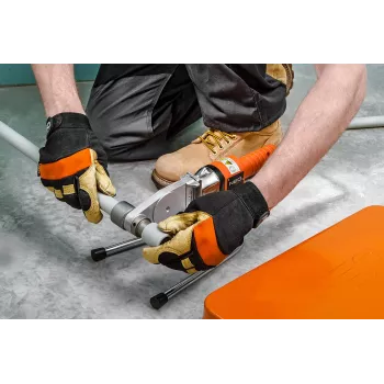 NEO TOOLS 900W műanyagcső-hegesztő 6 betétmérettel (20-63mm) PPR-, PE-, PB-csövekhez, 0-300°C állítható hőmérséklet, tapadásmentes PTFE-betétek, fémkofferrel