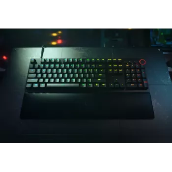 Razer Huntsman V2 vezetékes optikai gamer billentyűzet, Linear Red kapcsolók, északi kiosztás, RGB, fekete (RZ03-03930600-R3N1)