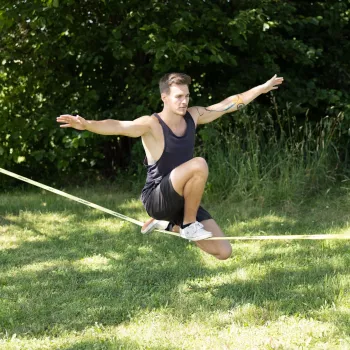 SCHILDKRÖT slackline-készlet 15 m sárga, 50 mm széles racsnis feszítéssel – egyensúlyozó edzőkészlet 970701