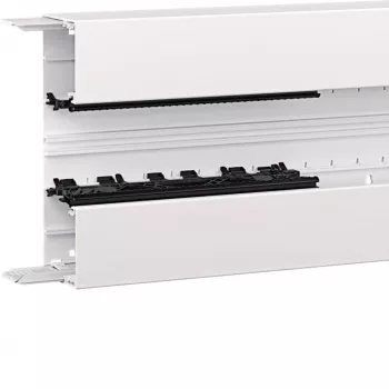 Hager BRN6521019016 mellvédcsatorna alsó rész, 65x210 mm, tiszta fehér, 2 m