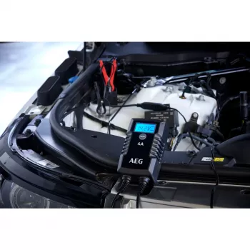 AEG LD4 10616 automatikus autóakkumulátor-töltő 6V/12V 2A/4A ólom-sav, GEL, AGM, MF, Ca/Ca akkumulátorokhoz