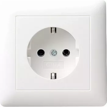GIRA Standard 55 Schuko aljzat teljes fedőlappal, tisztafehér selyemfényű (0440 27)