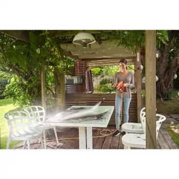 Black & Decker 18V akkumulátoros magasnyomású tisztító 24 Bar 2,0Ah akkumulátorral és töltővel (BCPC18D1-QW)
