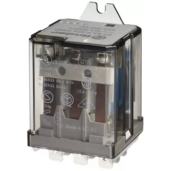 Finder 62.83.9.110.4009 dugaszolható relé 110 V DC 16 A 3PDT
