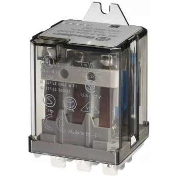 Finder 62.83.9.220.4009 dugaszrelé 220V DC 16A 3 váltó