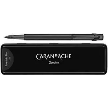 Caran d'Ache 849 Black Code töltőtoll, M hegy, matt fekete 840.496