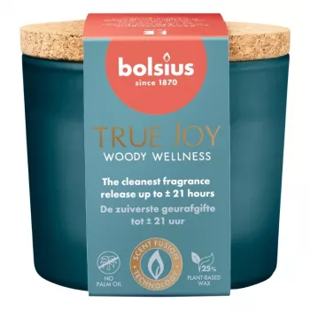 BOLSIUS True Joy illatos gyertya üvegben parafedéllel - Woody Wellness, Ø66x83 mm