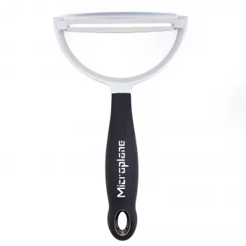 Microplane Peeler XL Swivel Peeler with Surgical-Grade Stainless Steel Blade, Ergonomic Soft-Touch Handle, Integrated Potato Eye Remover, Black